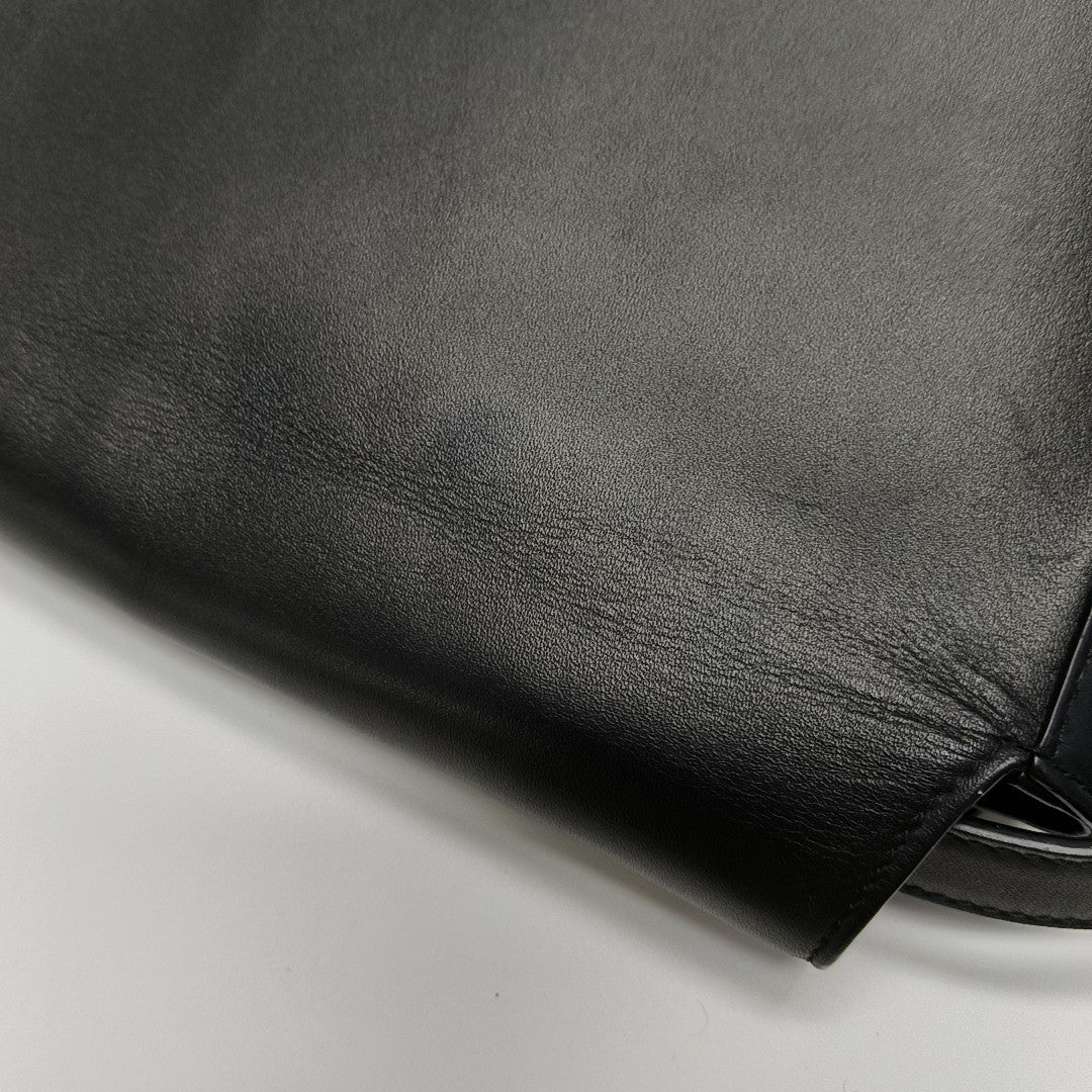 Vela Calfskin Black
