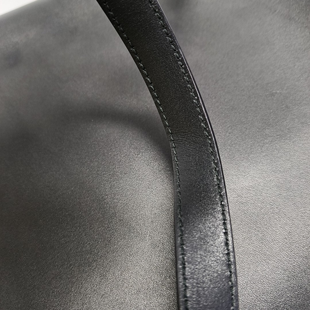 Vela Calfskin Black