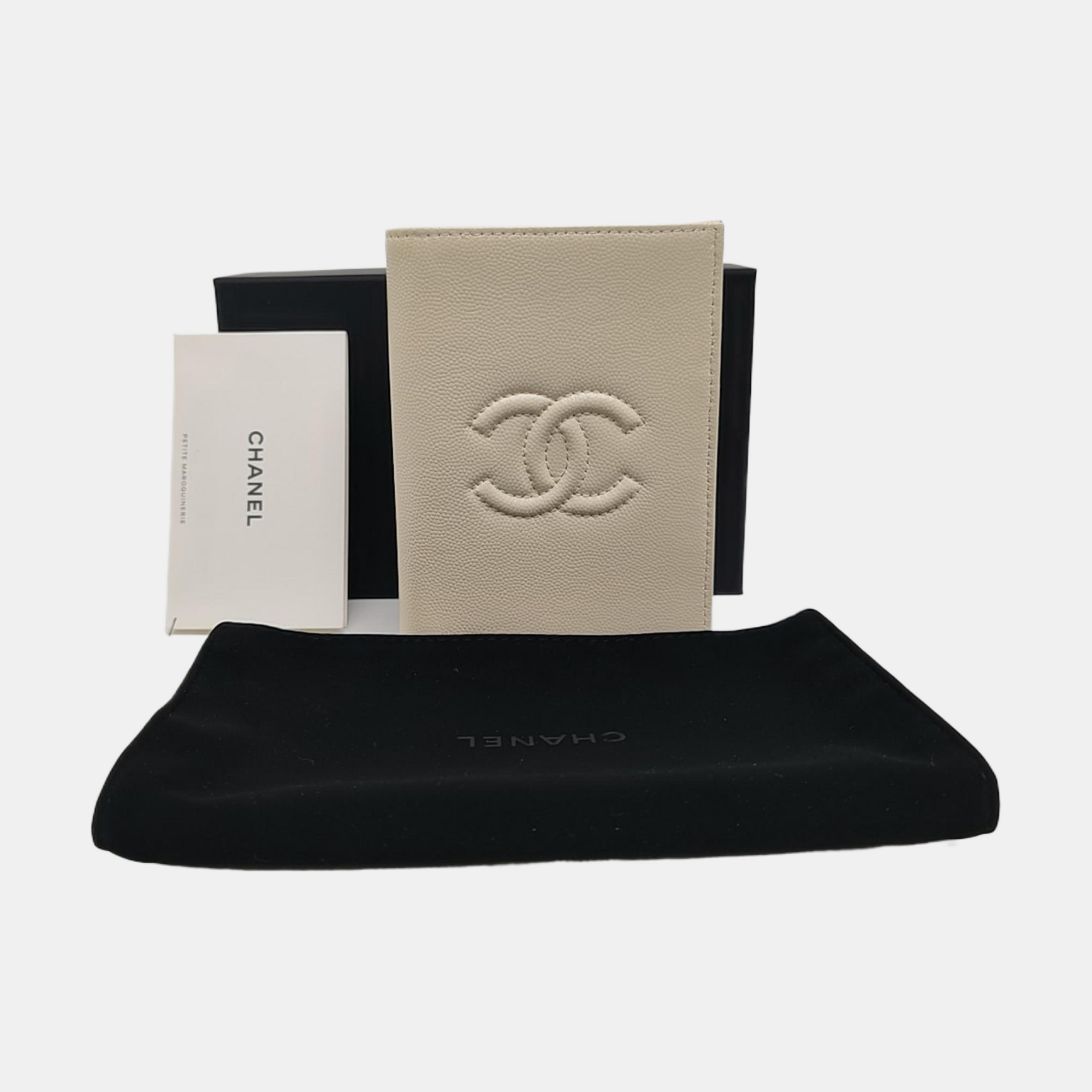 Quilted Grained Calfskin Wallet Beige