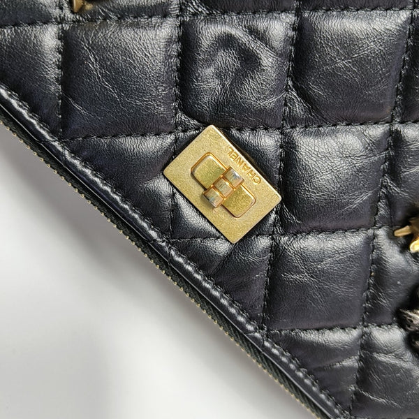 Authenticated pre-owned  2.55 Quilted Calfskin Black - Shoulder Bag at Looply