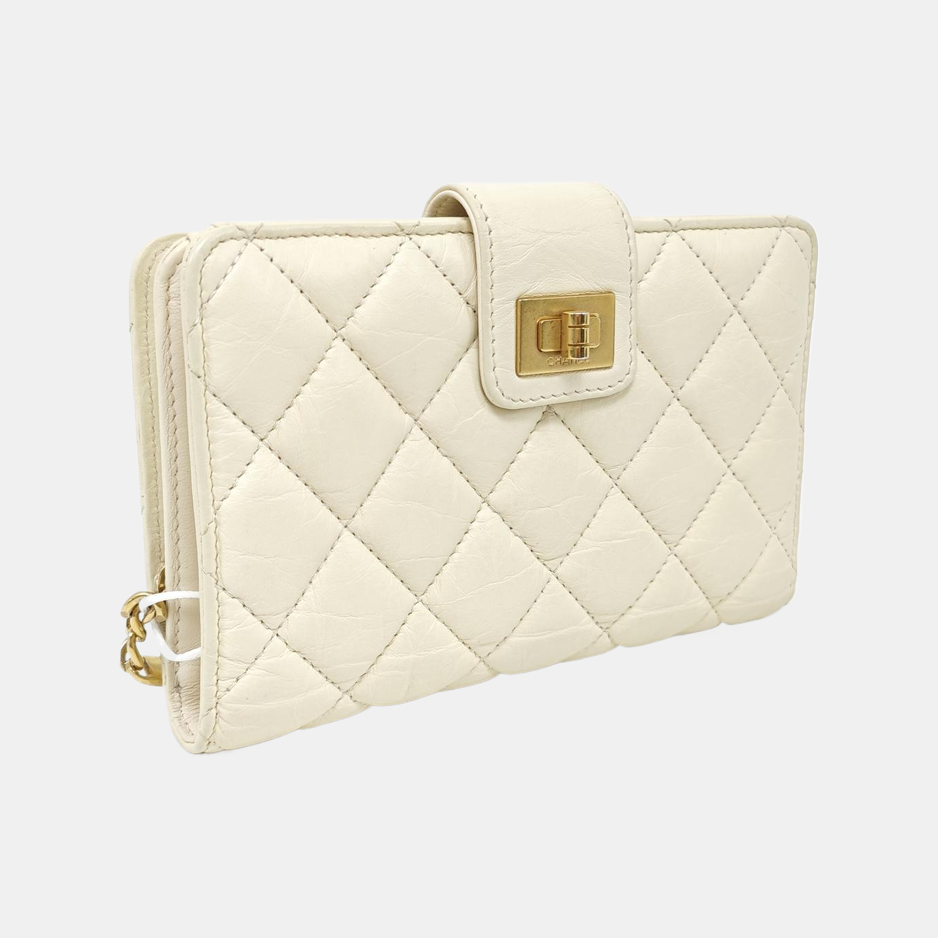 Authenticated pre-owned  2.55 Quilted Calfskin White Wallet - Wallet at Looply