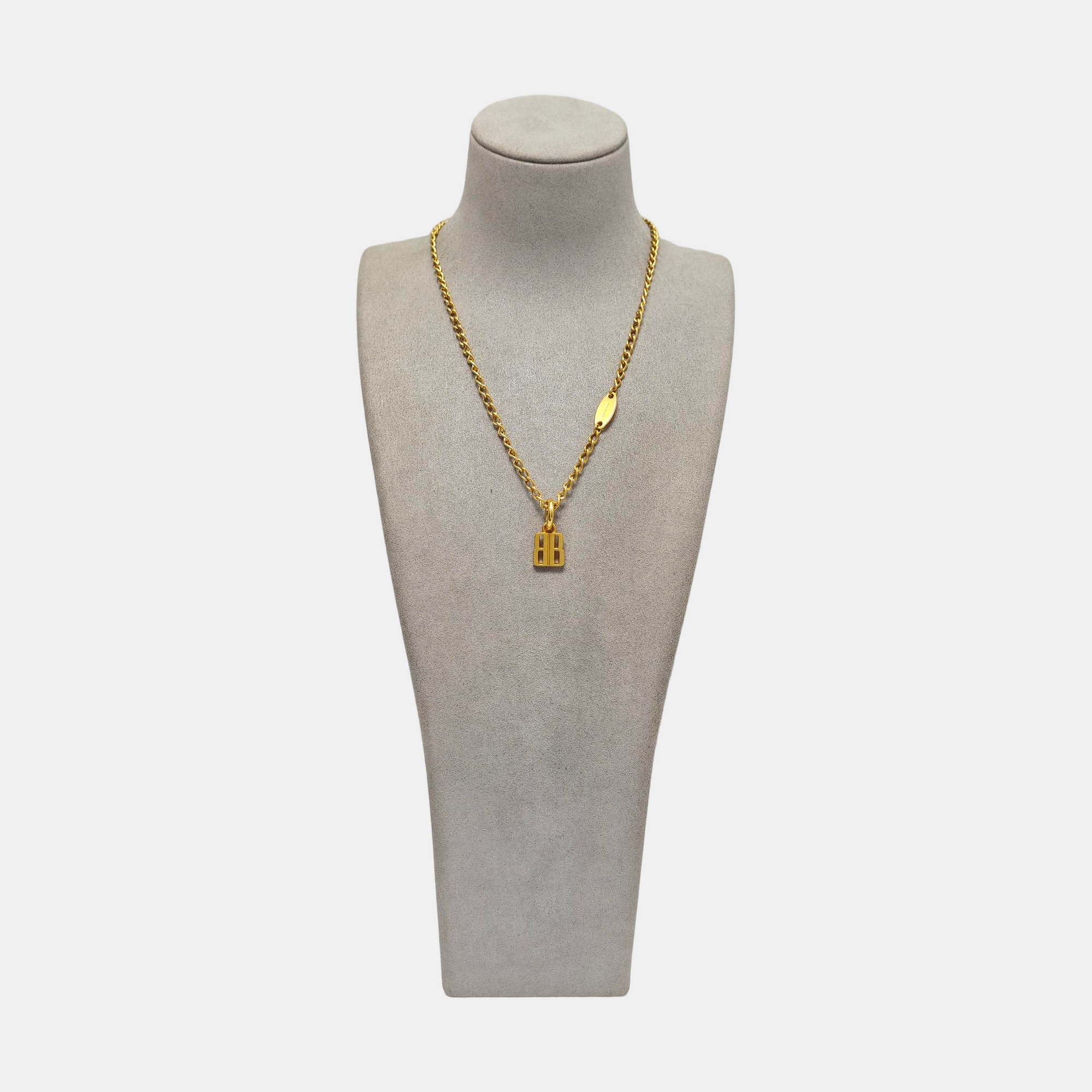 Authenticated pre-owned  Gold-tone Metal Necklace - Necklace at Looply
