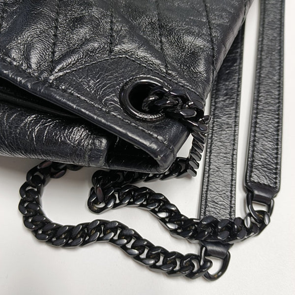 NIKI Medium Chevron Calfskin Black