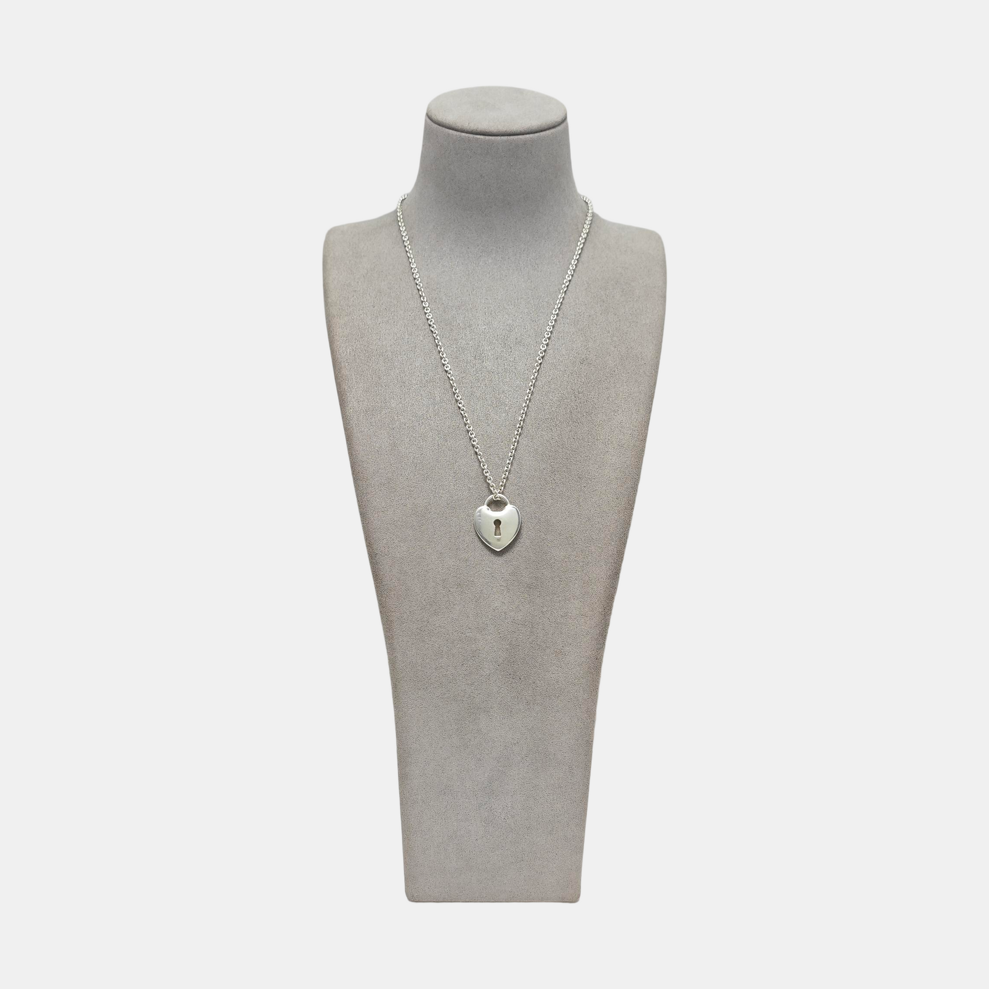 Authenticated pre-owned  Return To Tiffany® 925 Sterling Silver Necklace - Necklace at Looply