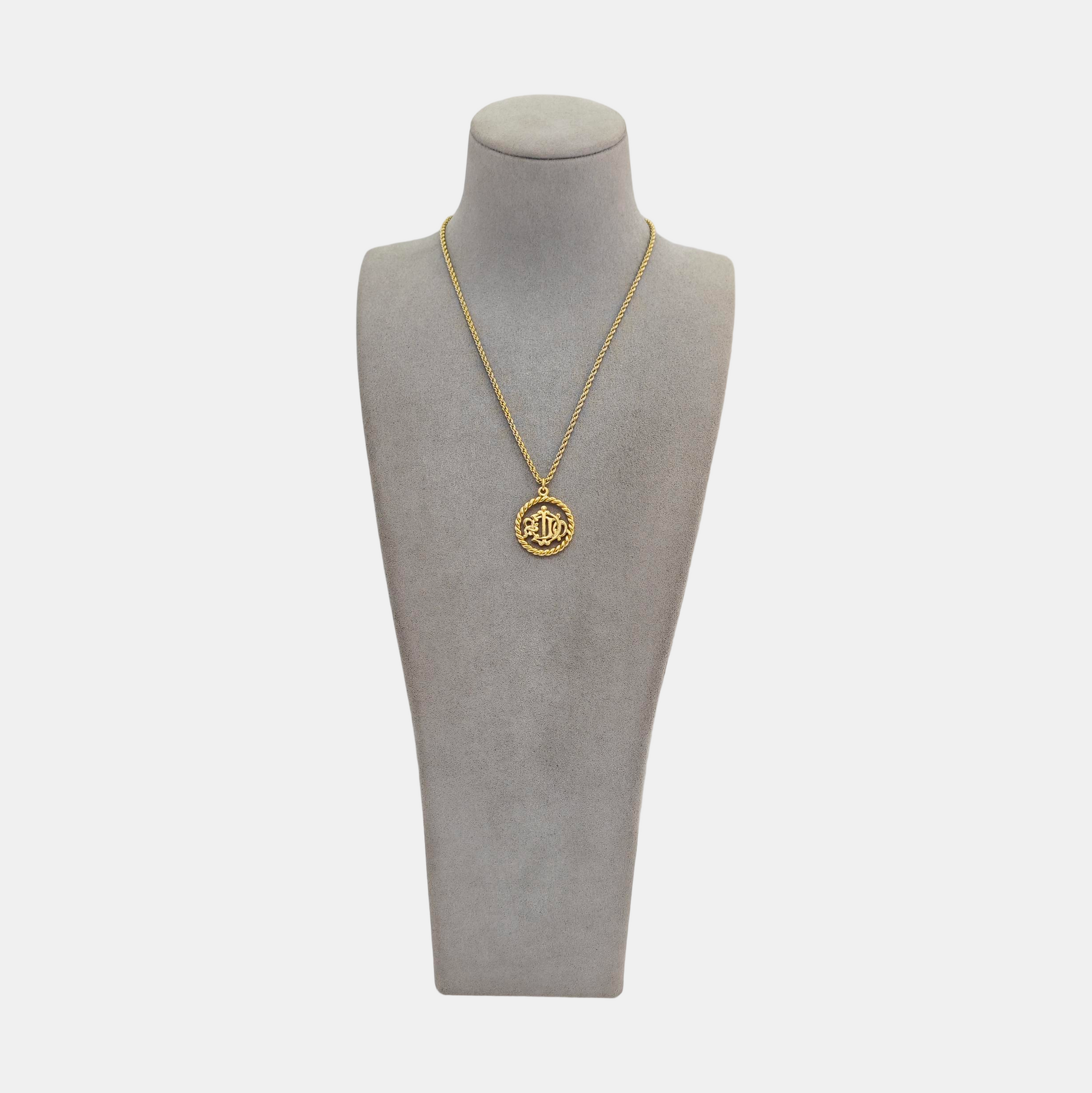 Authenticated pre-owned  Twist Round Gold-Tone Metal Necklace - Necklace at Looply
