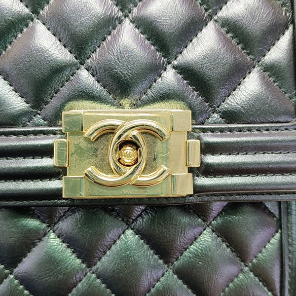 Authenticated pre-owned  Boy Chanel Quilted Calfskin Black - Shoulder Bag at Looply