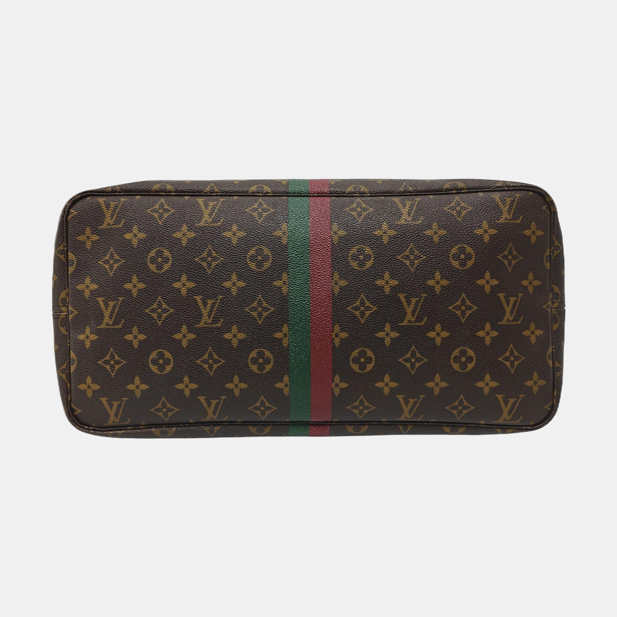 Authenticated pre-owned  Neverfull GM Monogram Coated Canvas Brown - Shoulder Bag at Looply