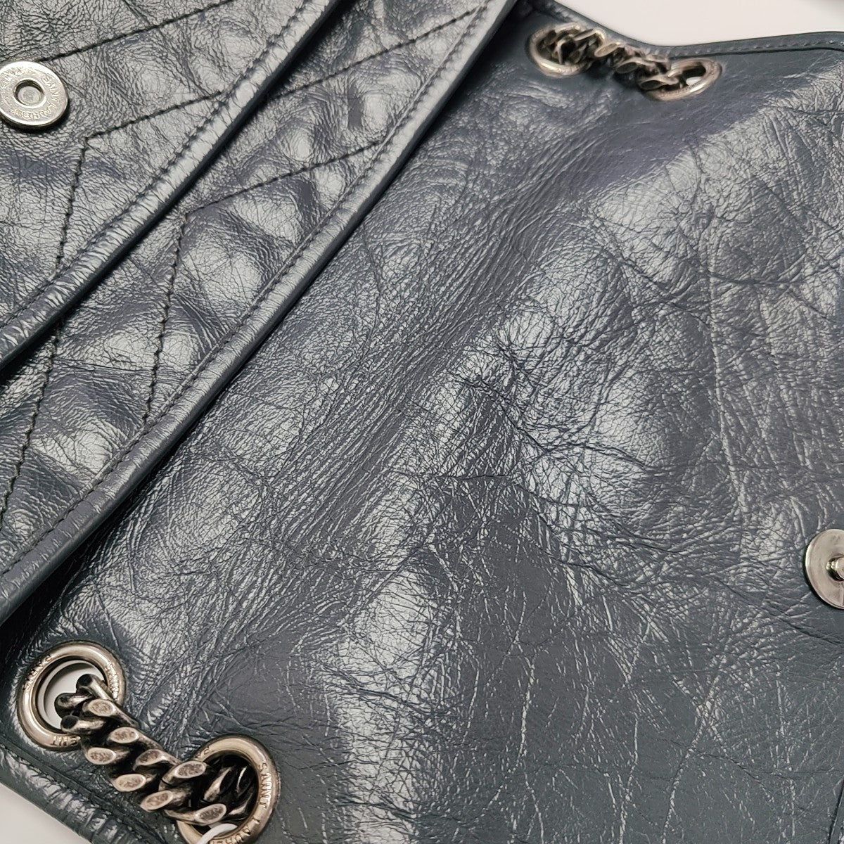 NIKI Medium Chevron Calfskin Gray