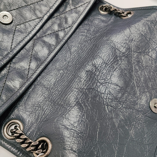 NIKI Medium Chevron Calfskin Gray