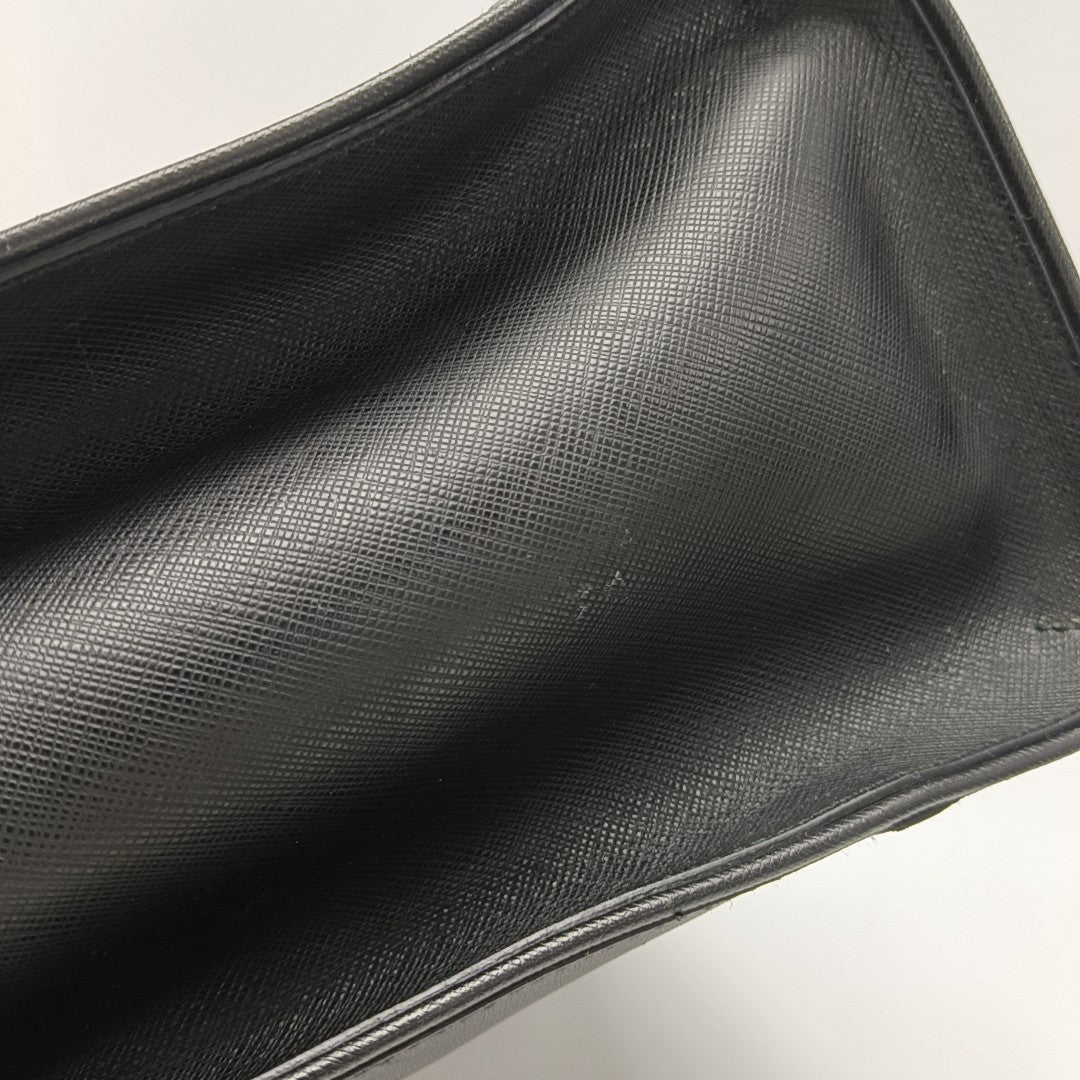 Batik Calfskin Black