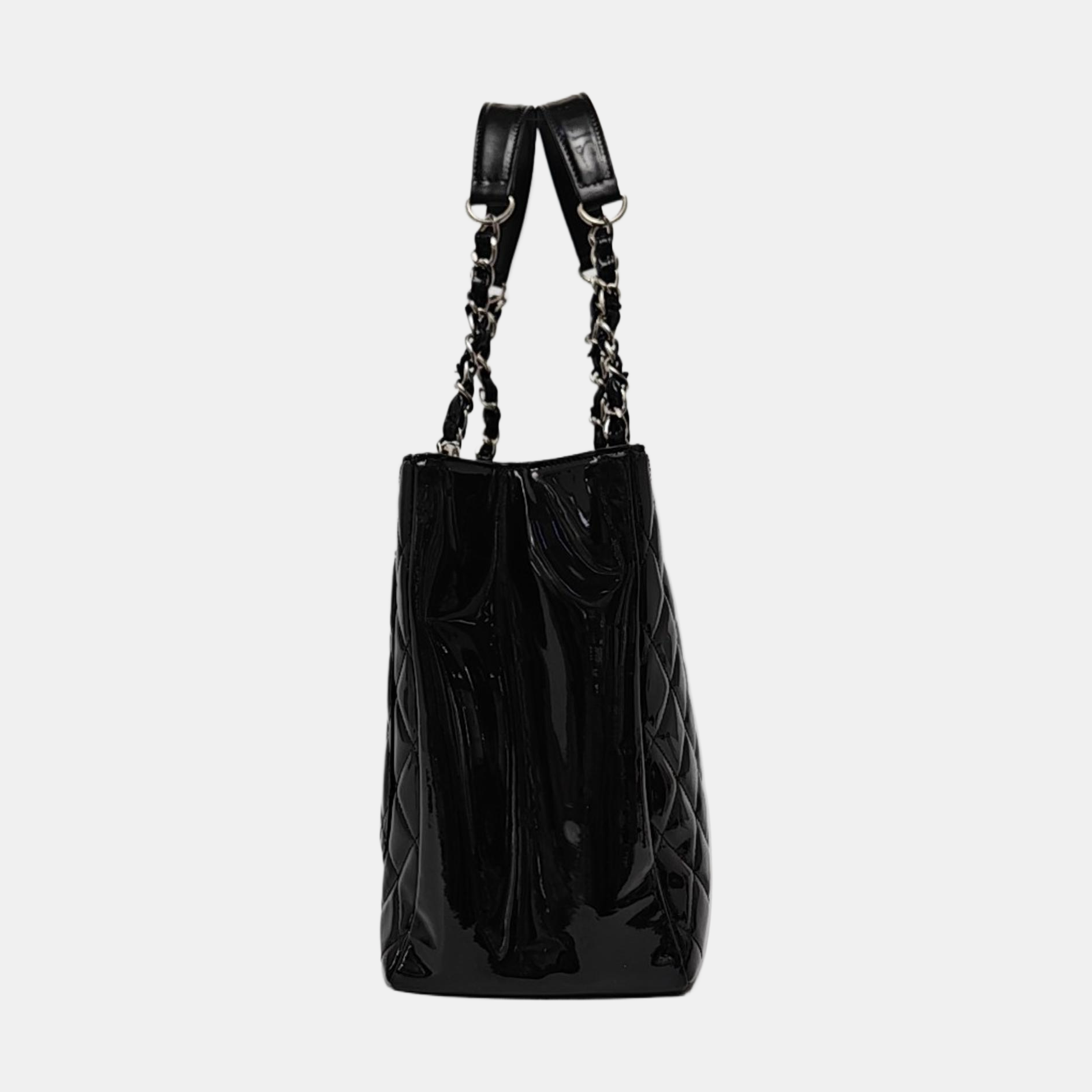 Authenticated pre-owned  Chanel GST Large Quilted Patent Leather Black - Shoulder Bag at Looply