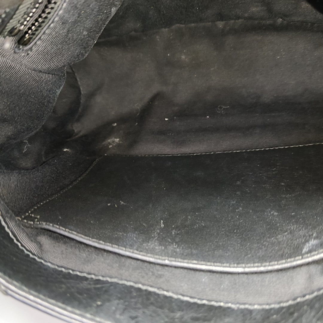 NIKI Medium Chevron Calfskin Black