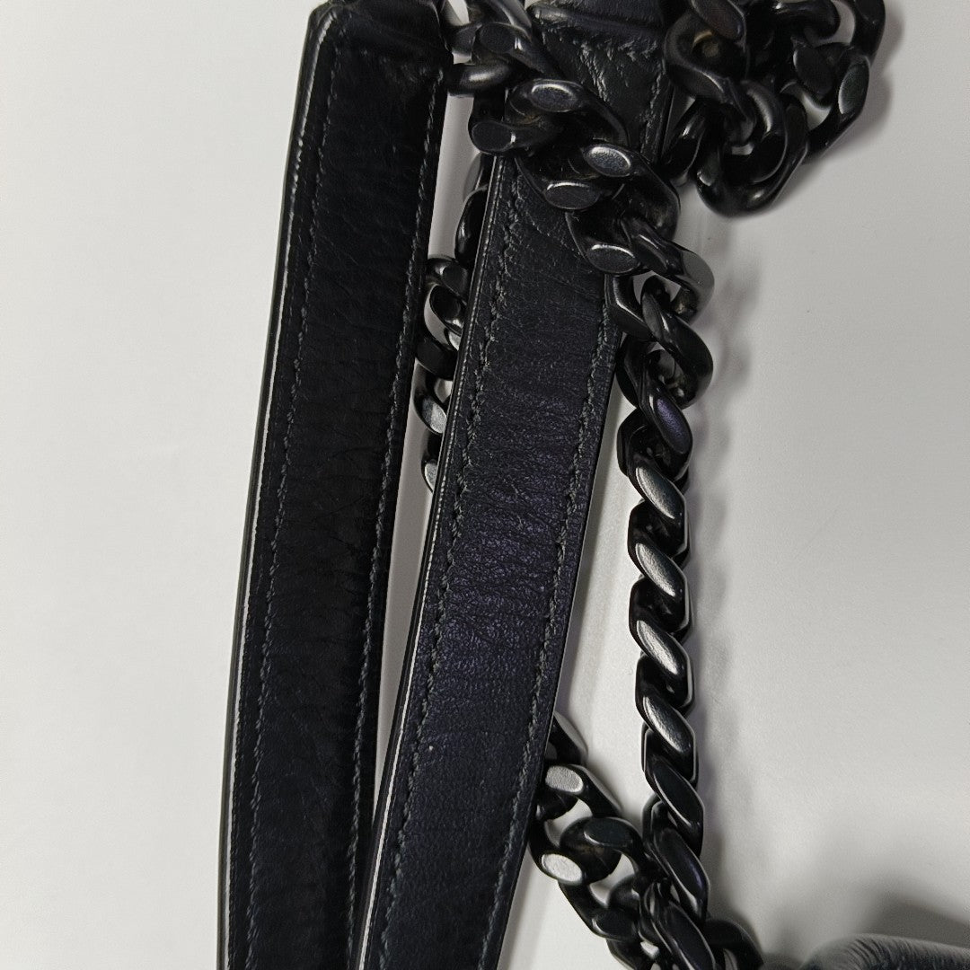 NIKI Medium Chevron Calfskin Black