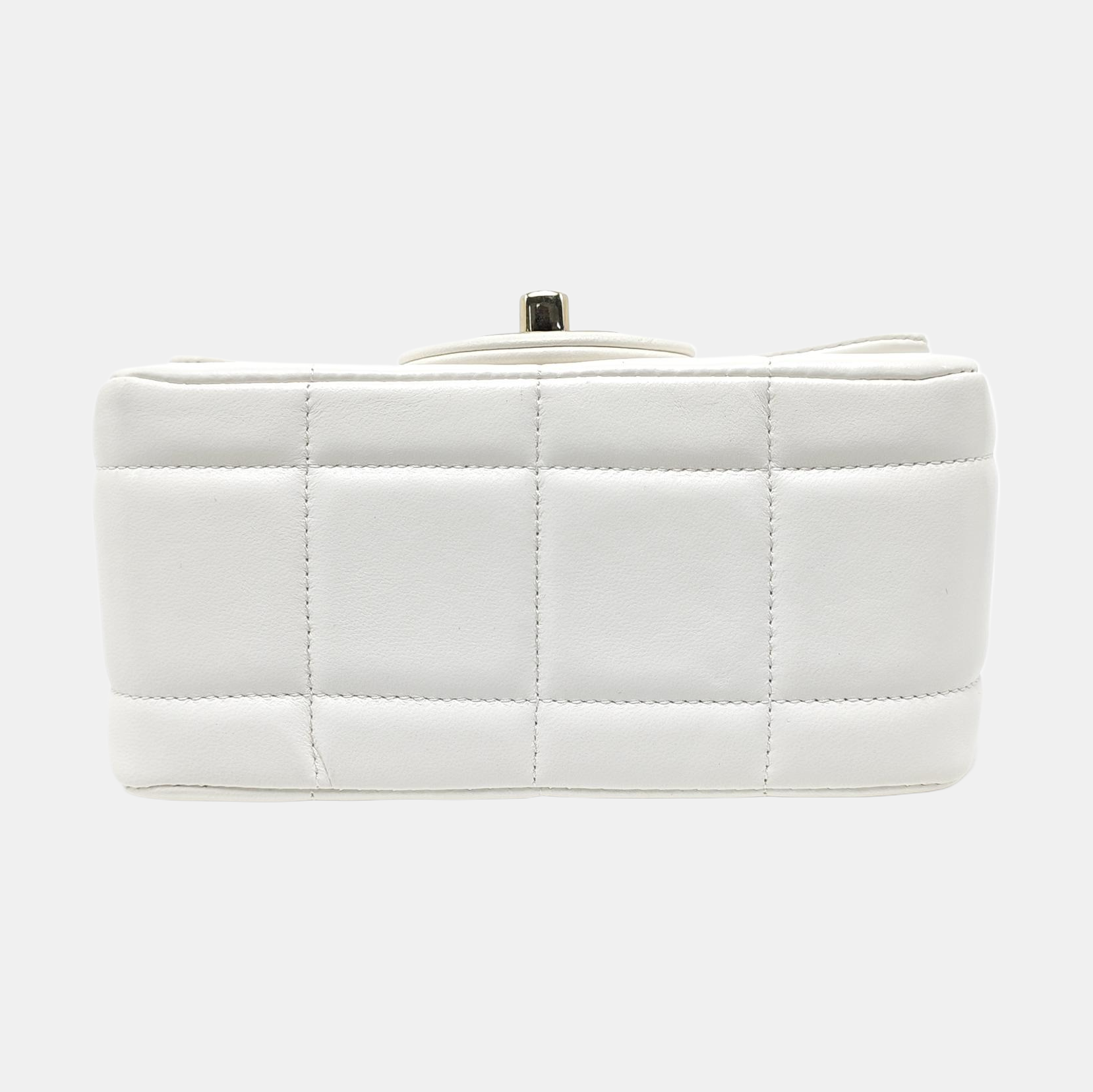 Authenticated pre-owned  Classic Flap Lambskin White - Shoulder Bag at Looply