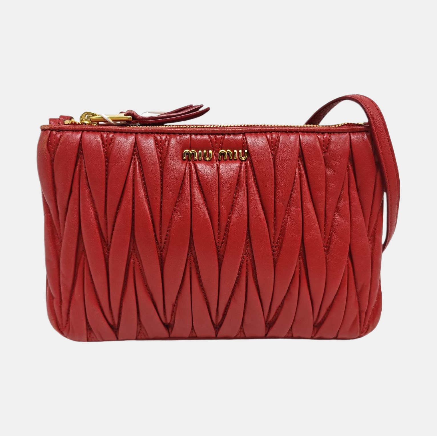 Authenticated pre-owned  Matelassé Lambskin Red - Shoulder Bag at Looply