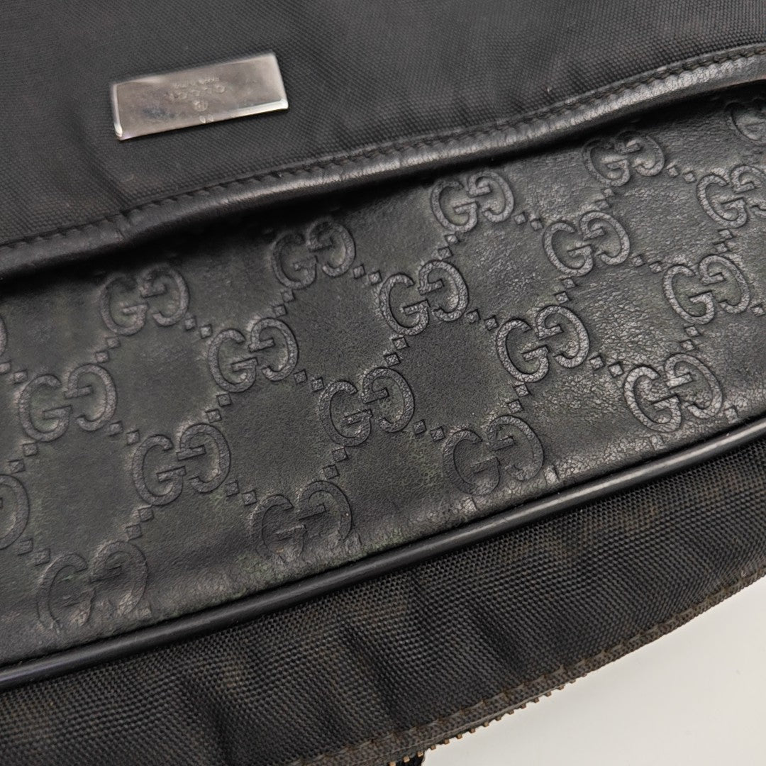 Messenger Fabric Black