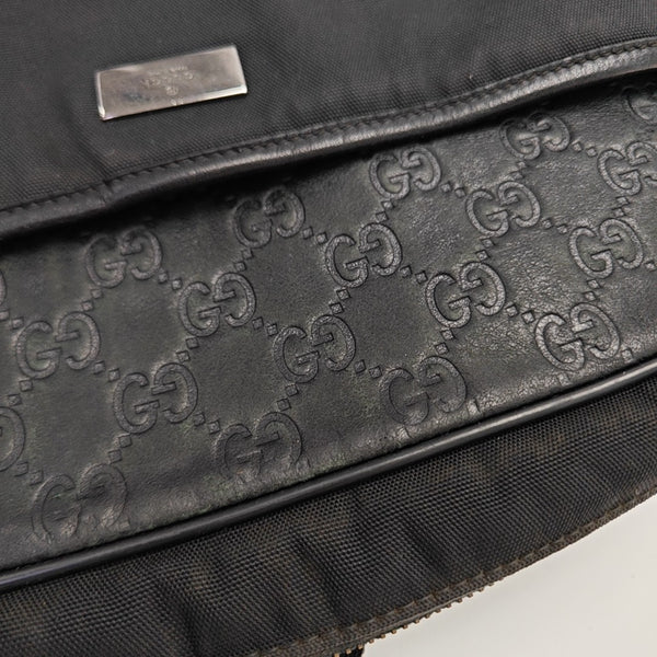 Messenger Fabric Black
