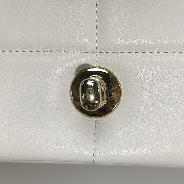 Authenticated pre-owned  Classic Flap Lambskin White - Shoulder Bag at Looply