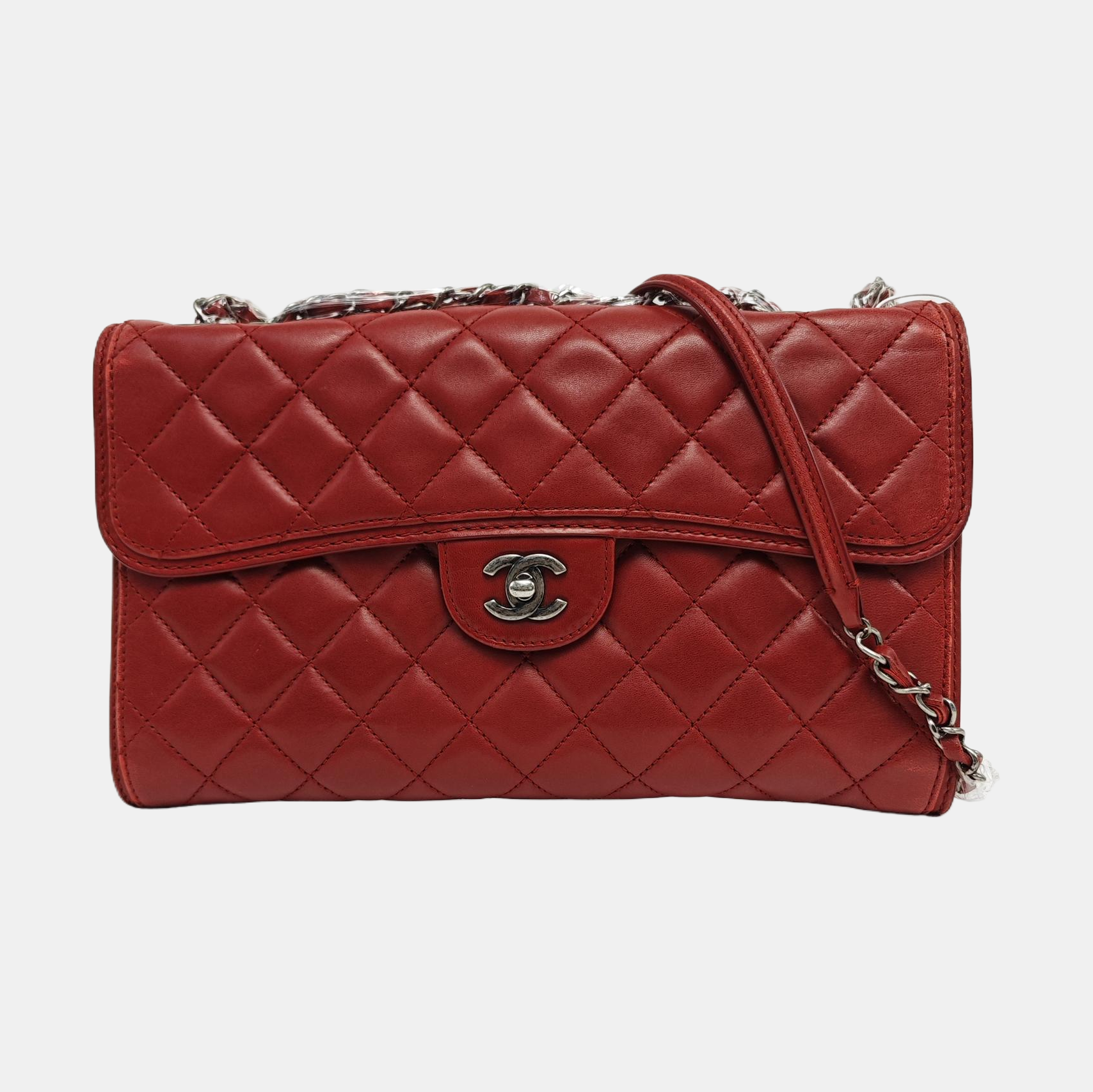 Authenticated pre-owned  Classic Flap Quilted Lambskin Red - Shoulder Bag at Looply