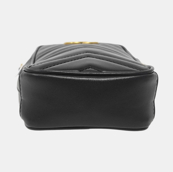 Authenticated pre-owned  GG Marmont Mini Calfskin Black - Crossbody Bag at Looply