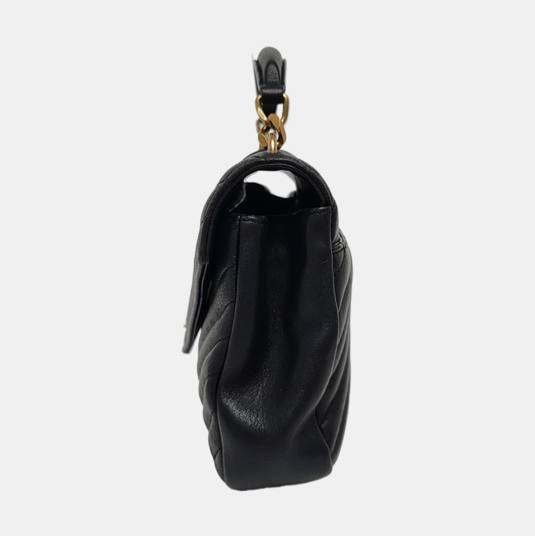 COLLEGE Medium Chevron Lambskin Black