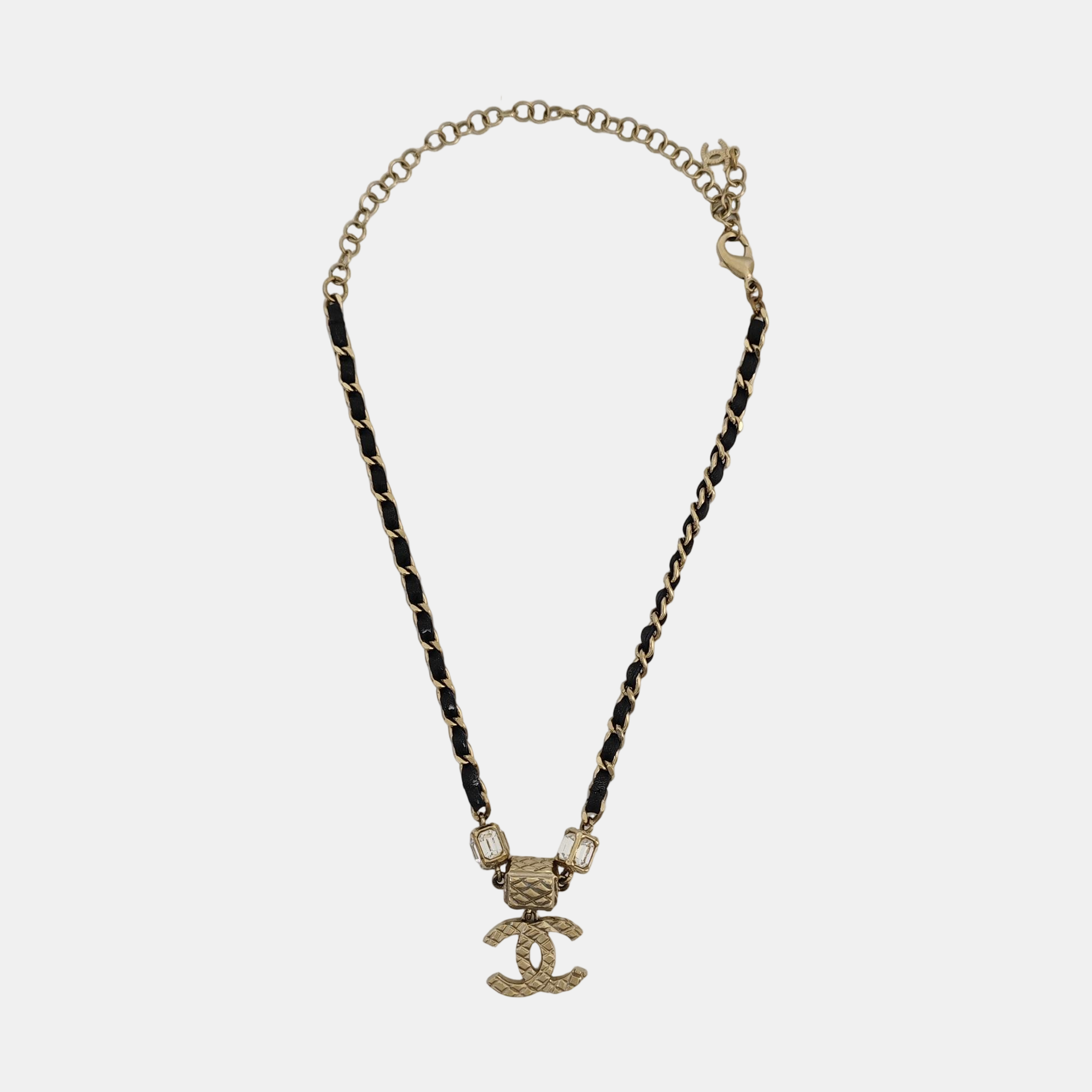 Authenticated pre-owned  Gold-Tone Metal Fabric Necklace - Necklace at Looply