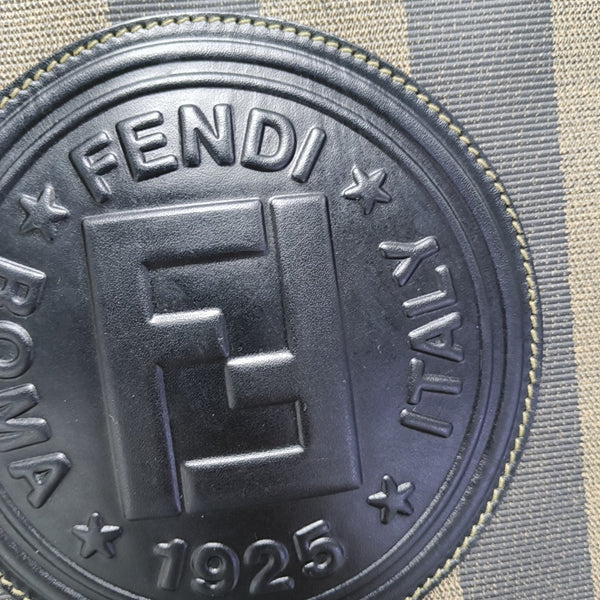 Bolso de hombro de lona revestida marrón