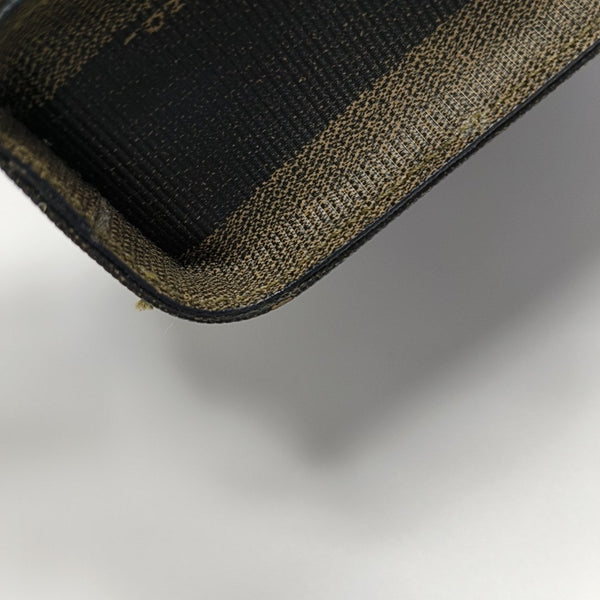 Bolso de hombro de lona revestida marrón