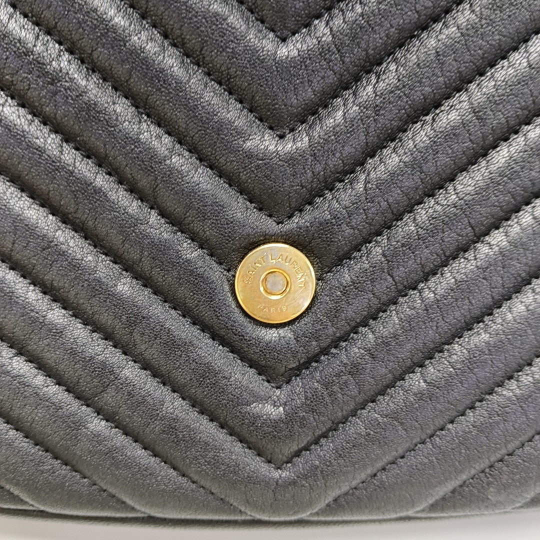 COLLEGE Medium Chevron Lambskin Black