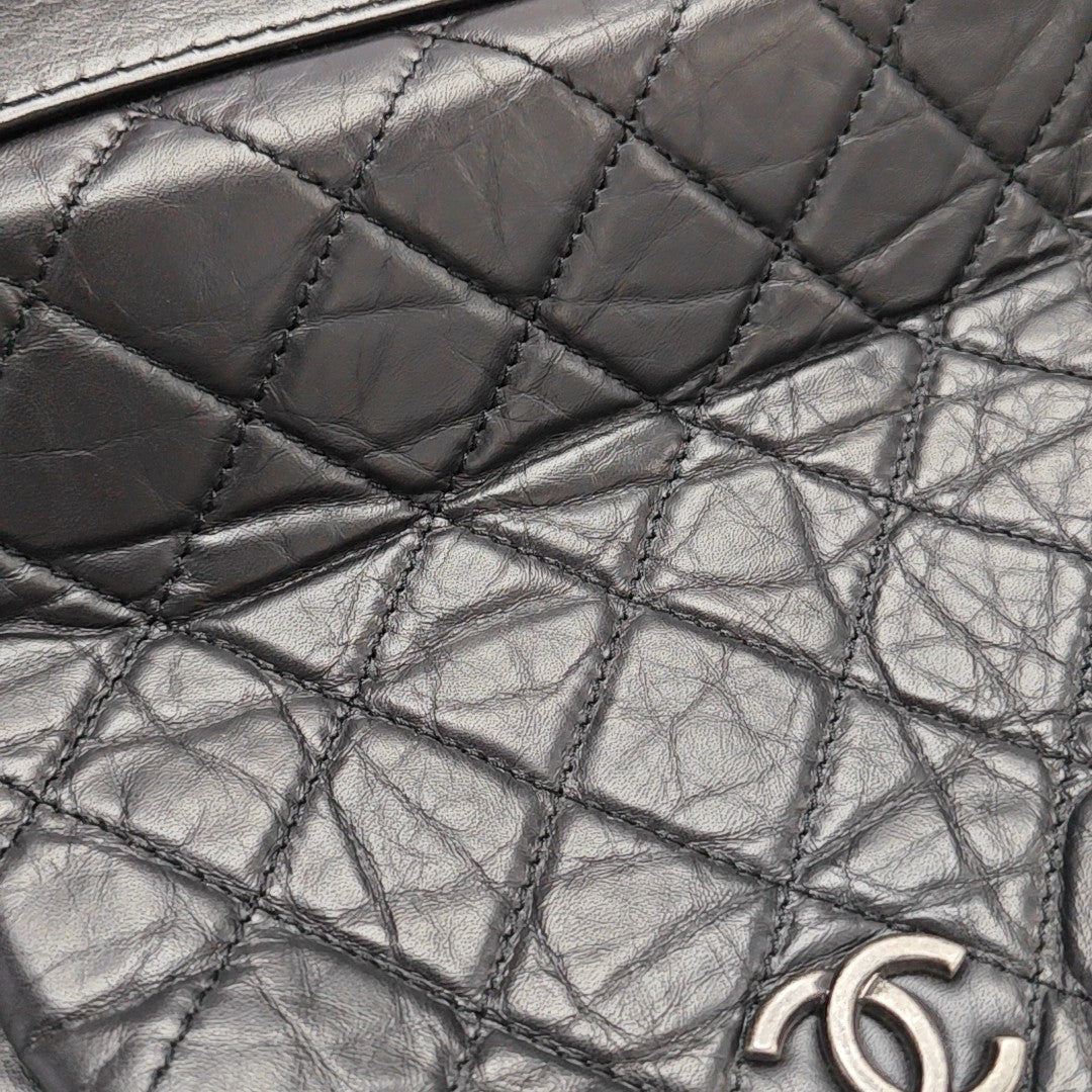 GABRIELLE Large Quilted Calfskin Black
