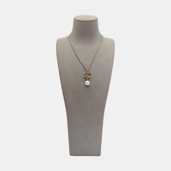 Authenticated pre-owned  Black CC And Pearl Drop Gold-tone Metal Necklace - Necklace at Looply