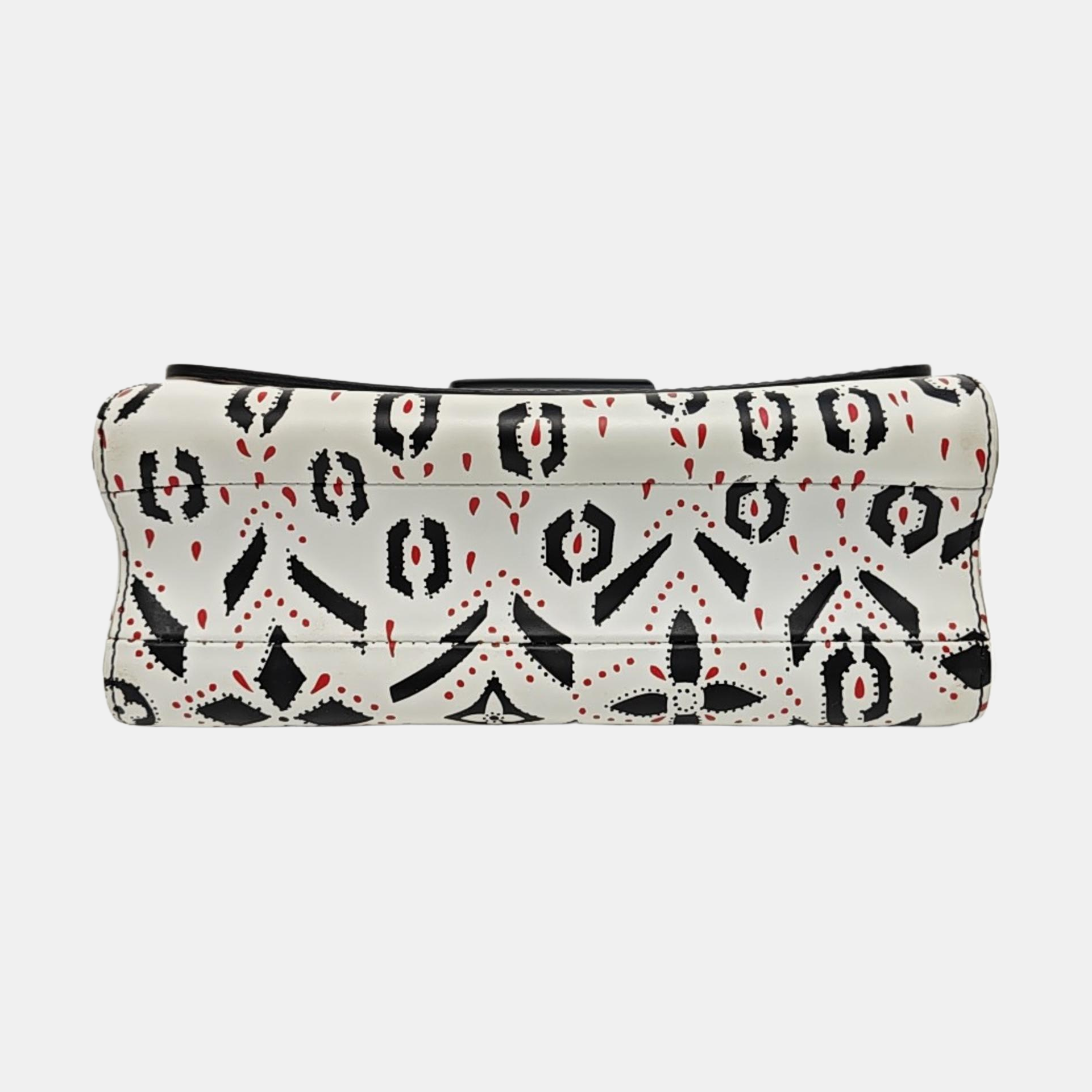 Authenticated pre-owned  Twist MM Calfskin White - Shoulder Bag at Looply