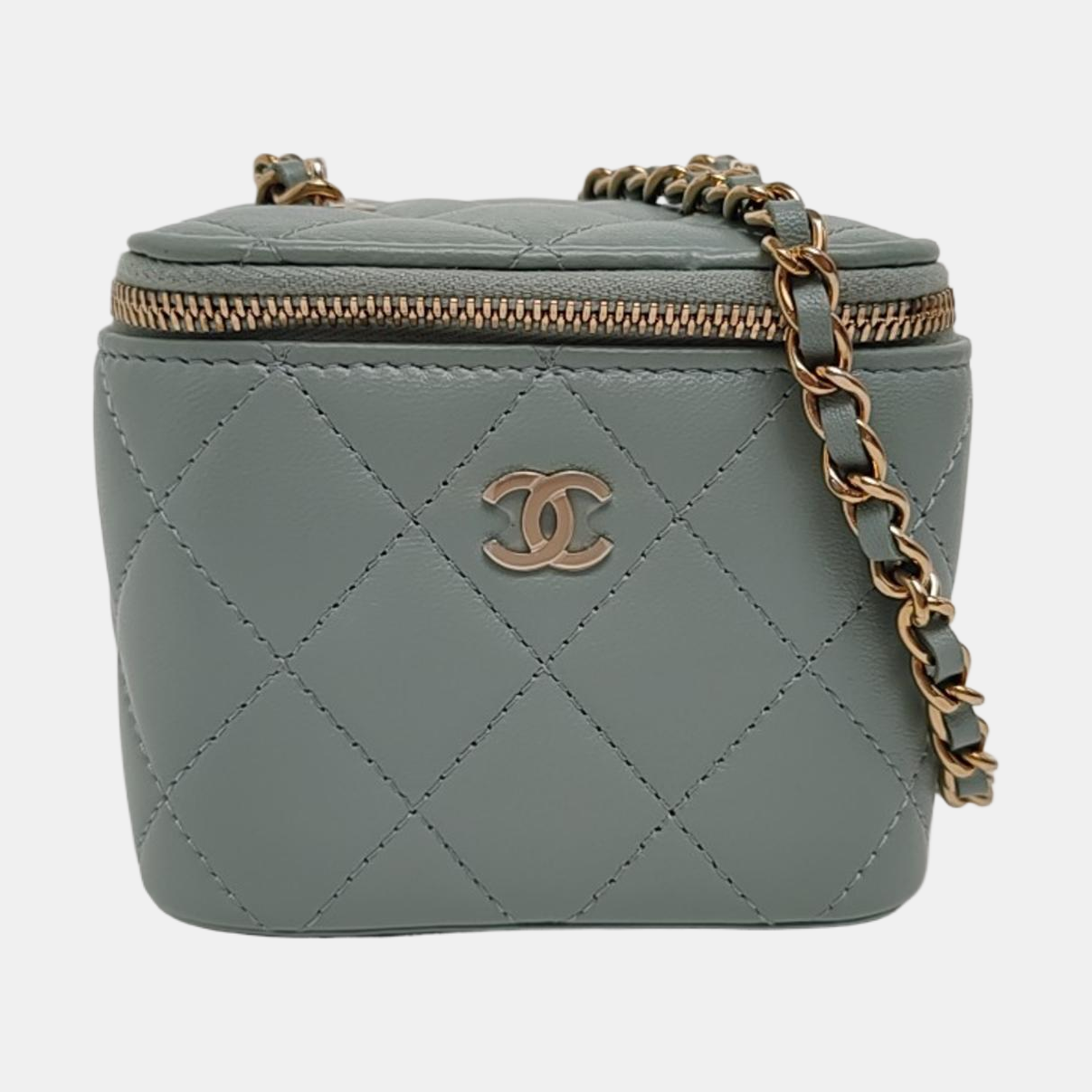 Authenticated pre-owned  Vanity Case Quilted Lambskin Green - Shoulder Bag at Looply