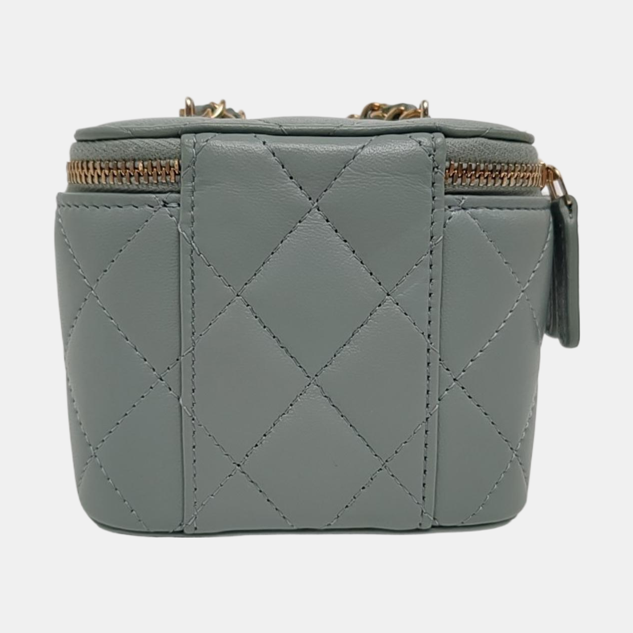 Authenticated pre-owned  Vanity Case Quilted Lambskin Green - Shoulder Bag at Looply