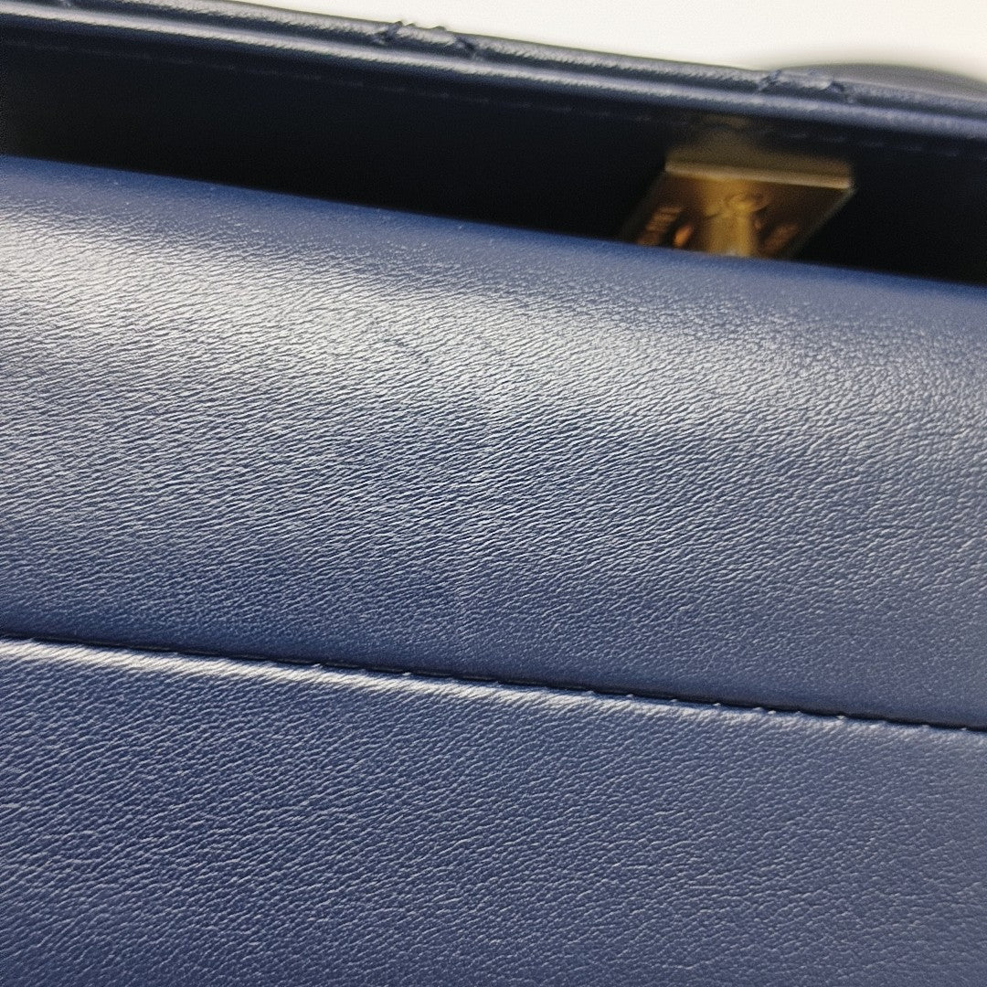 Authenticated pre-owned  Classic Flap Quilted Calfskin Blue - Shoulder Bag at Looply