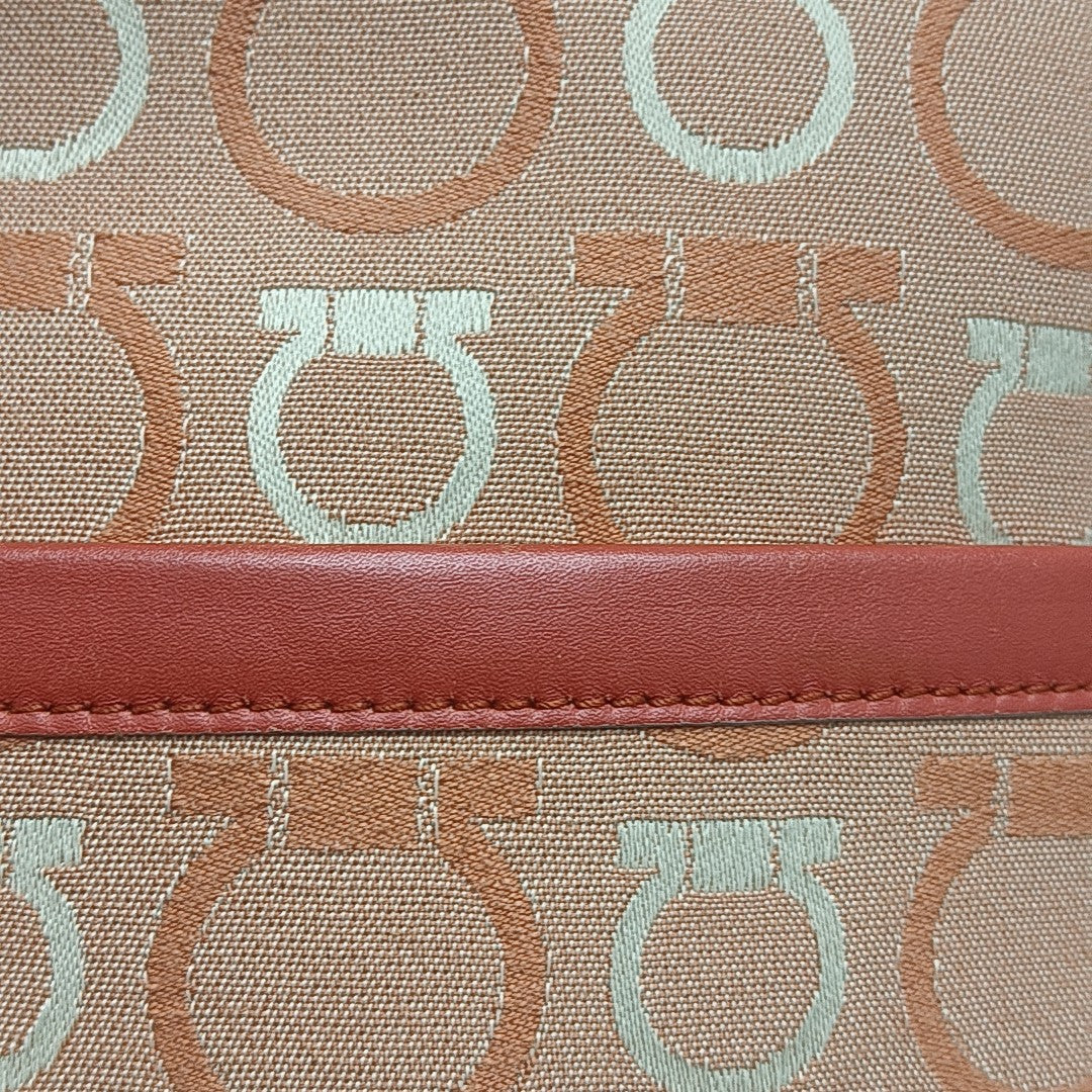 Canvas Orange