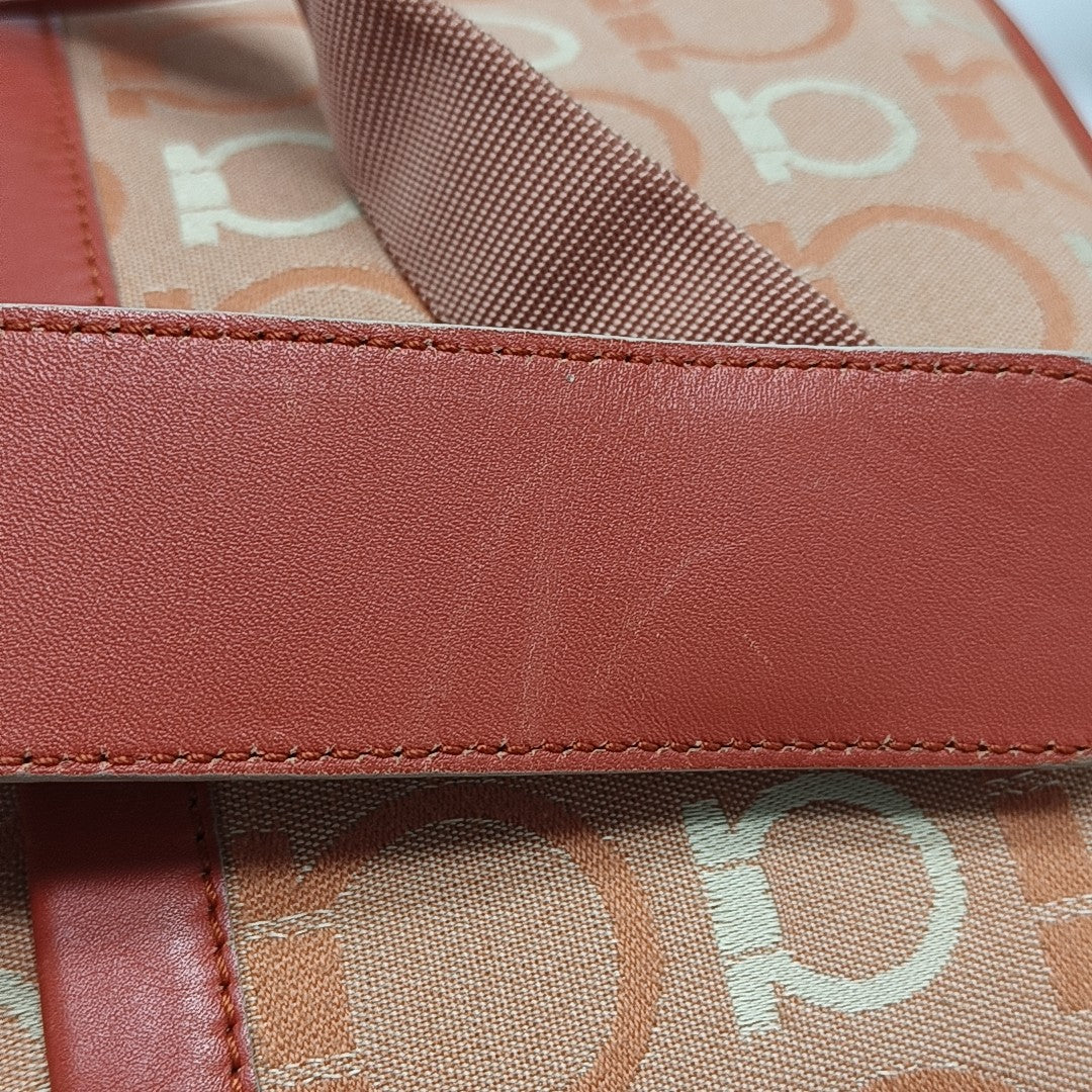 Canvas Orange