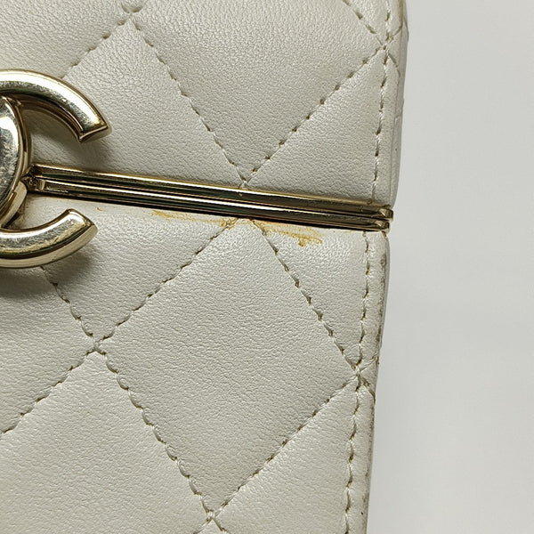 Quilted Lambskin White
