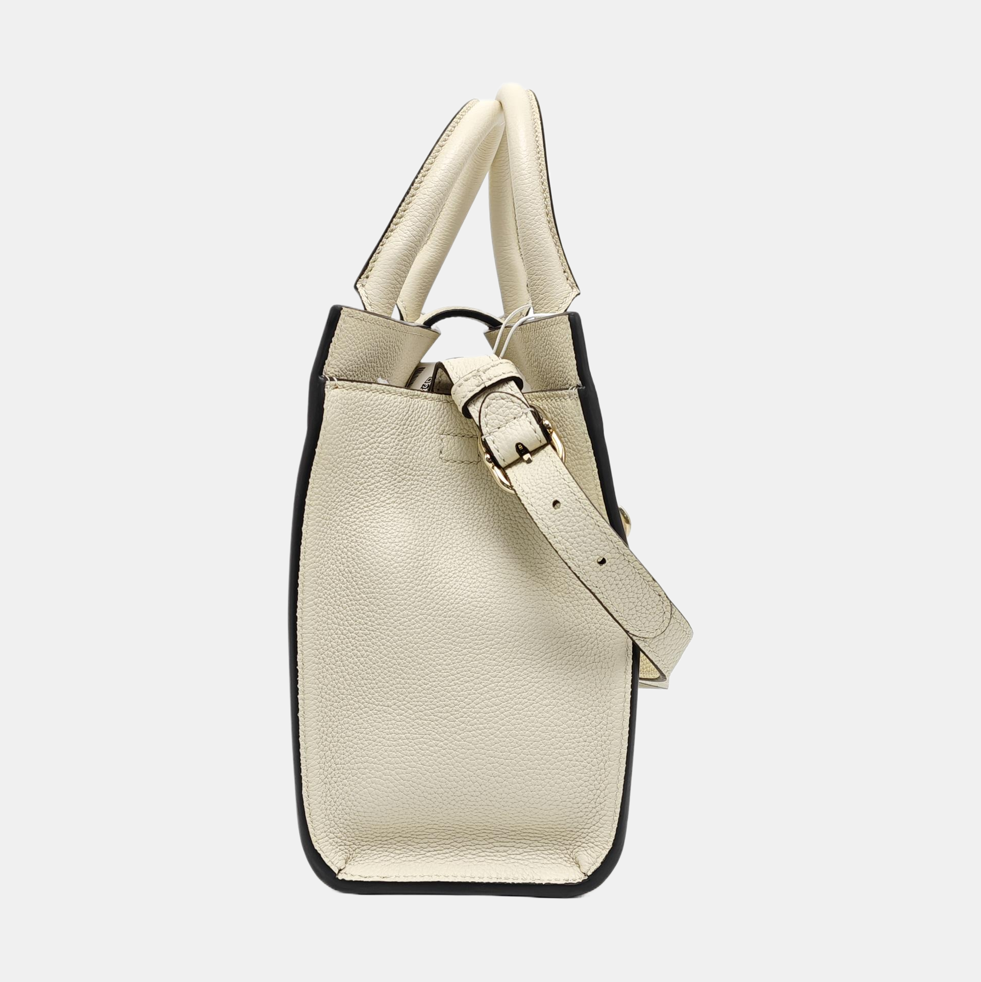 Authenticated pre-owned  Jackie 1961 Calfskin White - Shoulder Bag at Looply