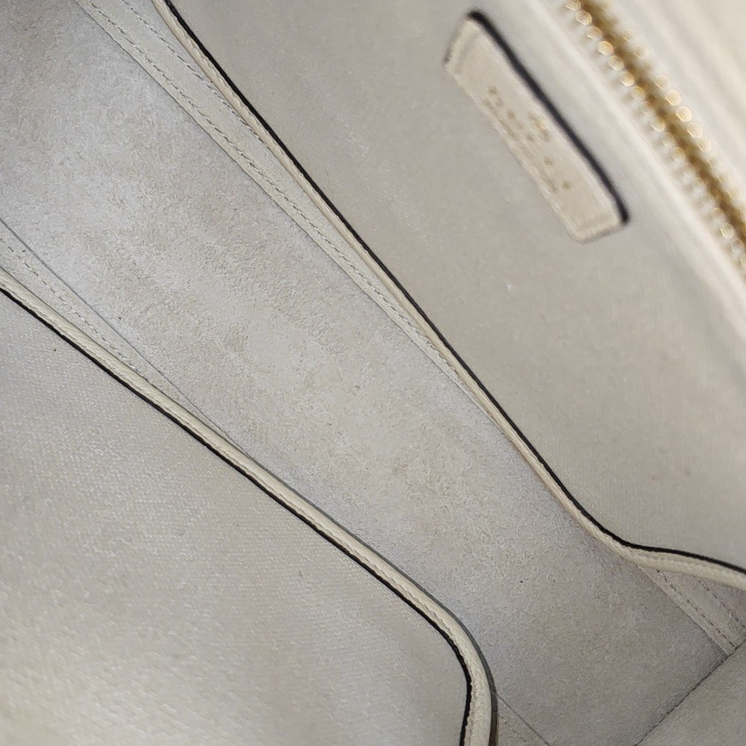 Authenticated pre-owned  Jackie 1961 Calfskin White - Shoulder Bag at Looply