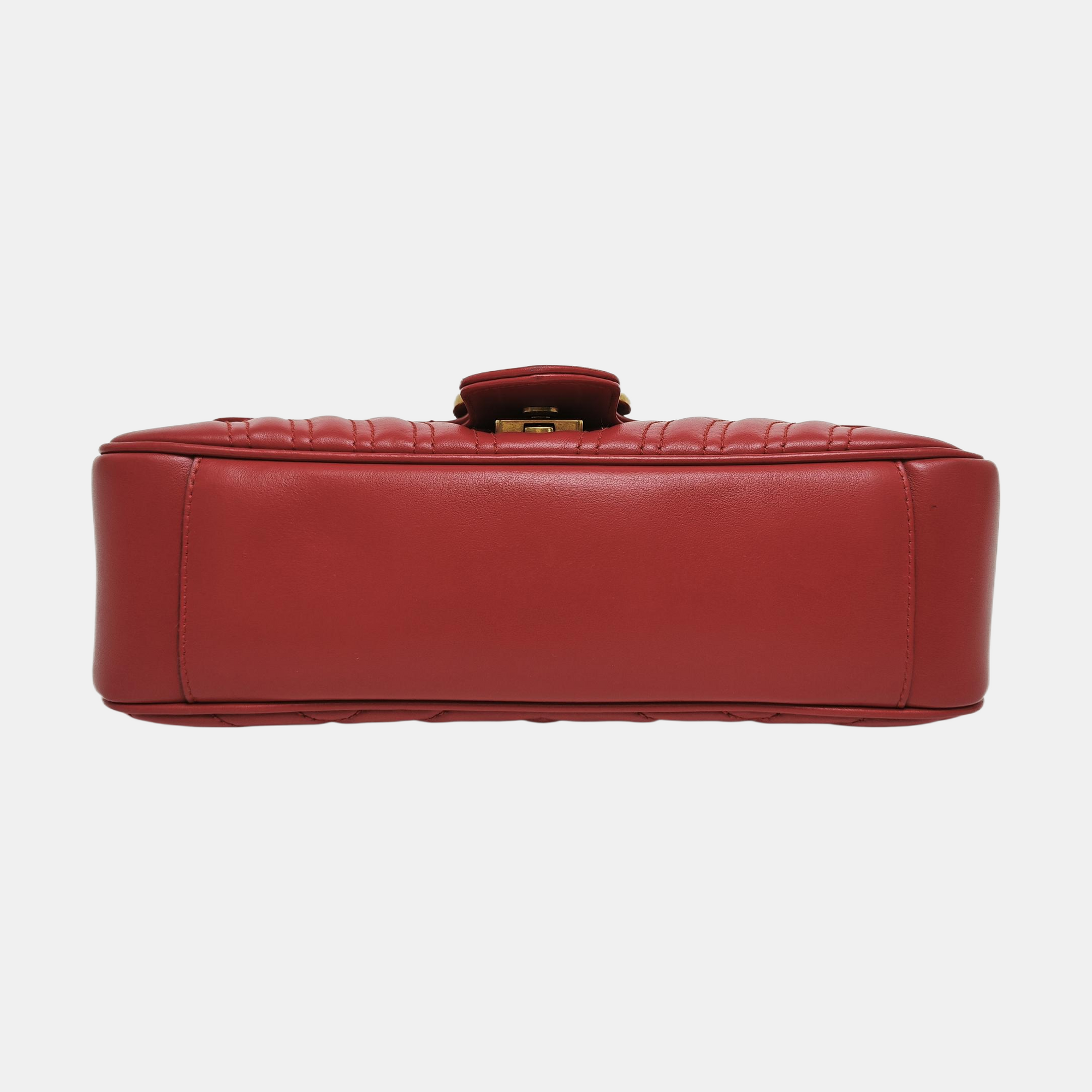 Authenticated pre-owned  GG Marmont Medium Calfskin Red - Shoulder Bag at Looply
