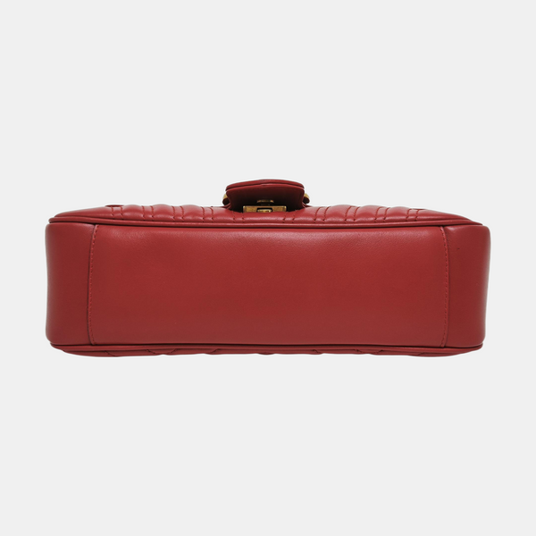 Authenticated pre-owned  GG Marmont Medium Calfskin Red - Shoulder Bag at Looply