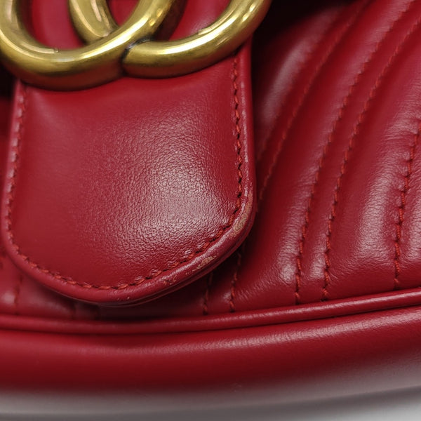 Authenticated pre-owned  GG Marmont Medium Calfskin Red - Shoulder Bag at Looply