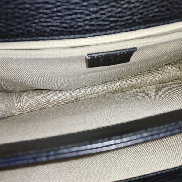 Authenticated pre-owned  Interlocking G Large Calfskin Black - Shoulder Bag at Looply