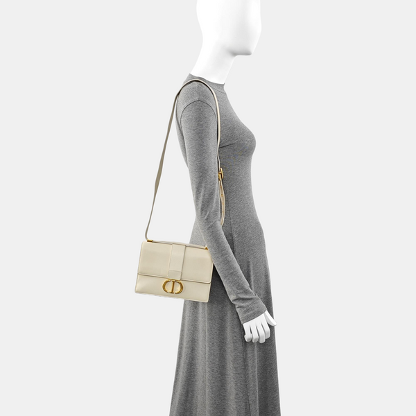 30 Montaigne Piel de becerro beige