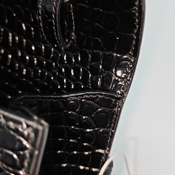 MANHATTAN Medium Calfskin Black