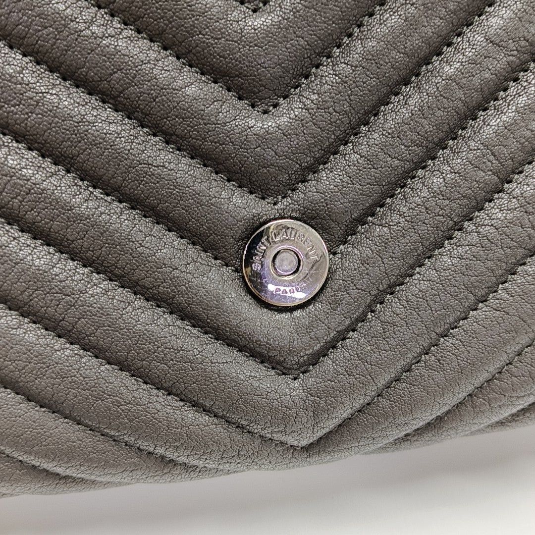 COLLEGE Medium Chevron Lambskin Gray