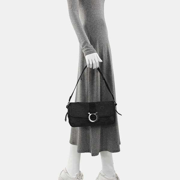 Canvas Black