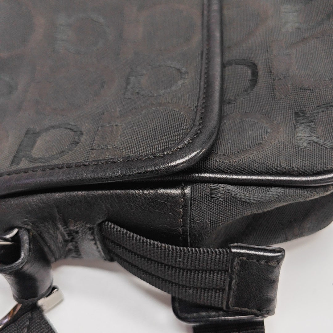 Canvas Black