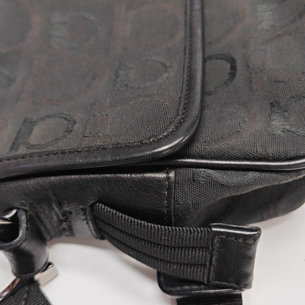 Canvas Black